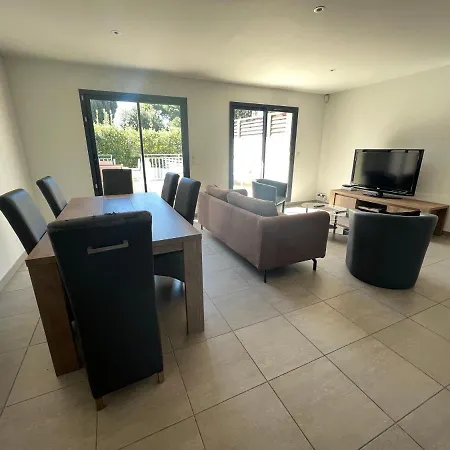 Superbe Maison T4 Avec Clim Et Jacuzzi Au Centre *